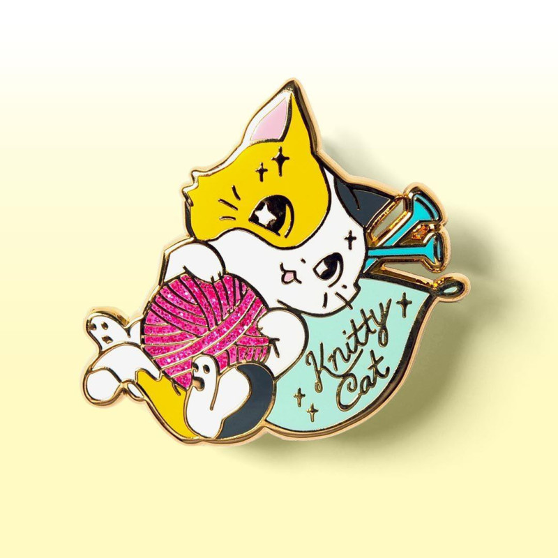 FAIRE-FLAIRPIN-100-0018-flairfighter-flair-fighter-hard-enamel-pin-gold-plated-knitty-cat-front-yellow